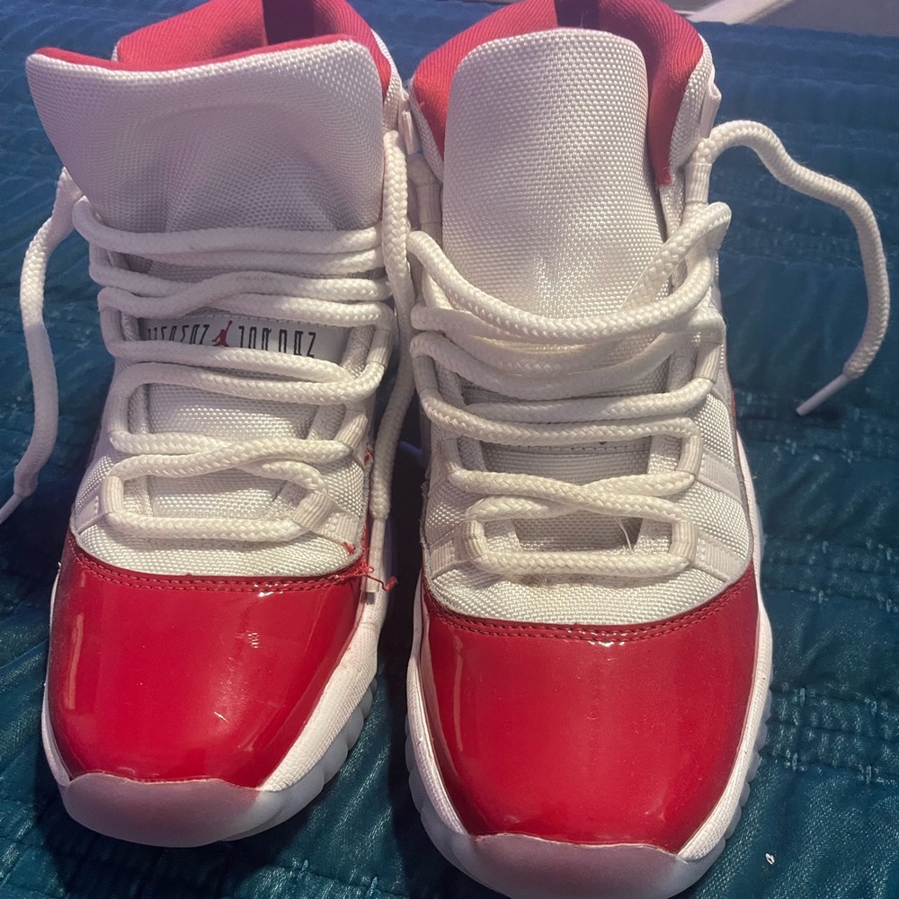 Red and white jordans boys 6.5
